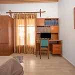 Fay\'S Vintage Boutique House